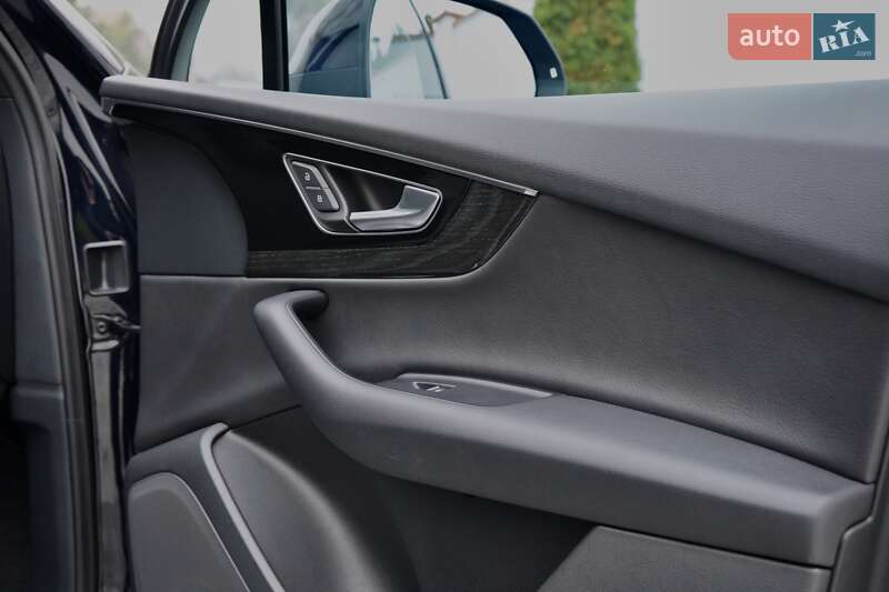 Внедорожник / Кроссовер Audi Q7 2017 в Одессе