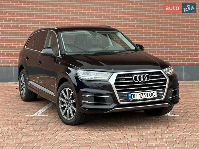 Внедорожник / Кроссовер Audi Q7 2018 в Одессе