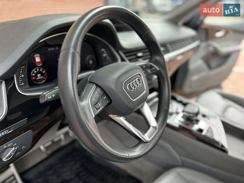 Внедорожник / Кроссовер Audi Q7 2018 в Одессе