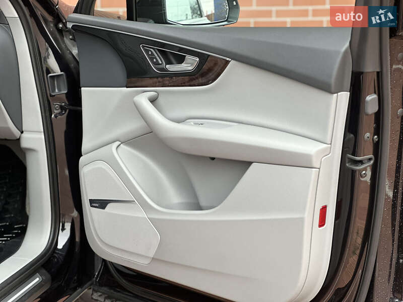 Внедорожник / Кроссовер Audi Q7 2018 в Одессе