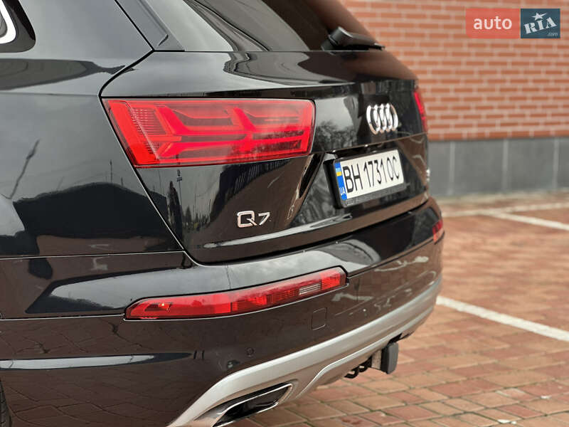 Внедорожник / Кроссовер Audi Q7 2018 в Одессе