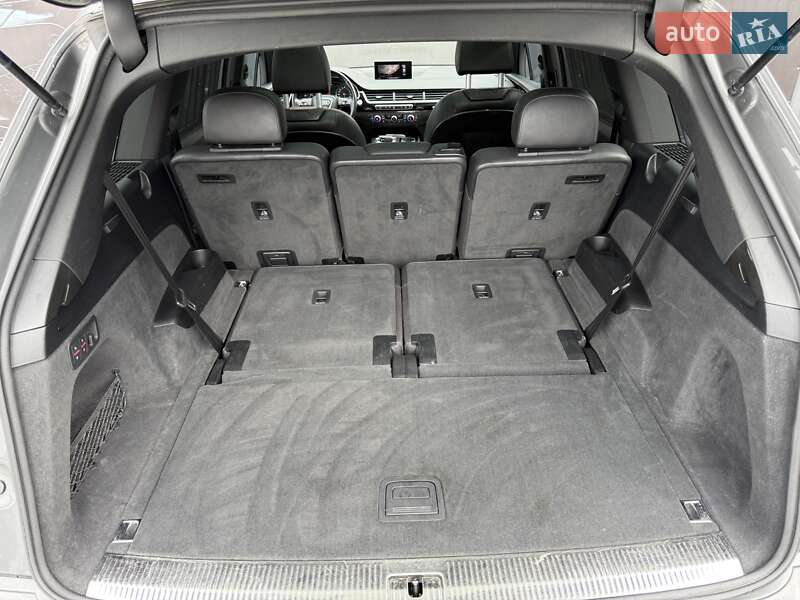 Позашляховик / Кросовер Audi Q7 2017 в Львові