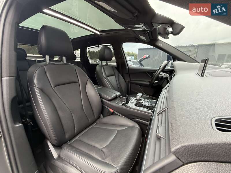 Позашляховик / Кросовер Audi Q7 2017 в Львові