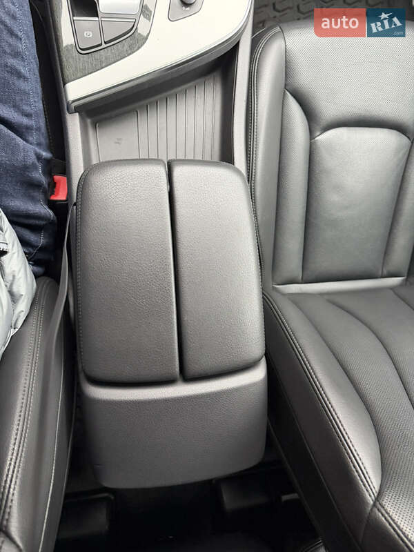 Внедорожник / Кроссовер Audi Q7 2019 в Ровно