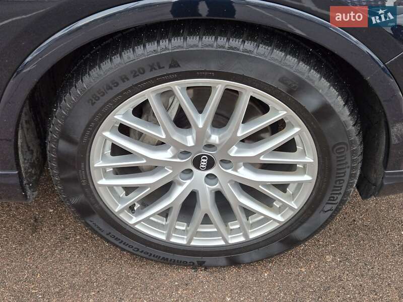 Внедорожник / Кроссовер Audi Q7 2016 в Киеве