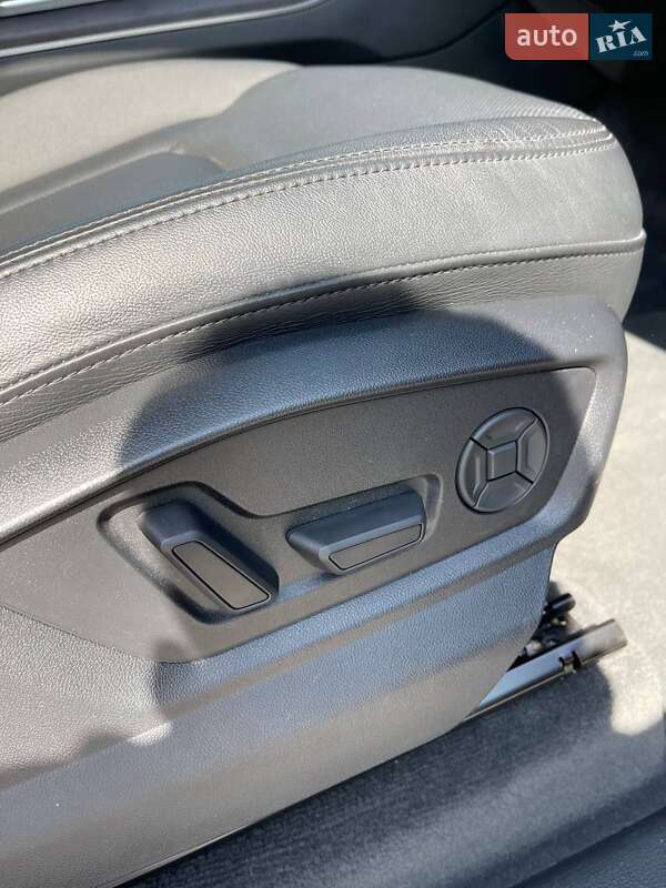 Внедорожник / Кроссовер Audi Q7 2019 в Львове