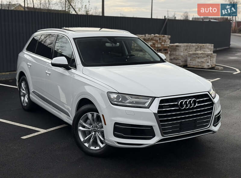 Позашляховик / Кросовер Audi Q7 2016 в Житомирі