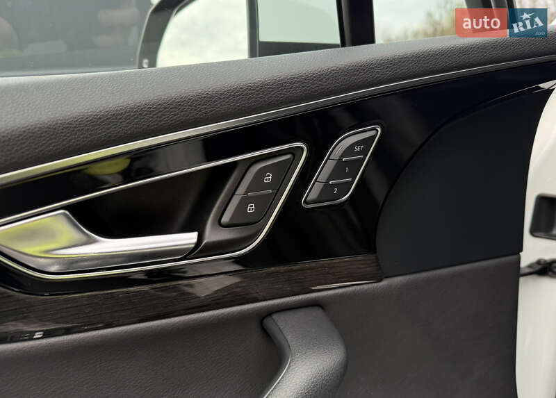 Позашляховик / Кросовер Audi Q7 2016 в Житомирі