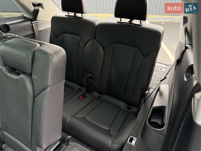 Позашляховик / Кросовер Audi Q7 2016 в Житомирі