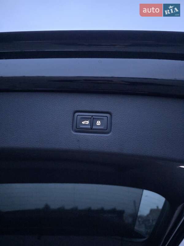 Внедорожник / Кроссовер Audi Q7 2017 в Белой Церкви