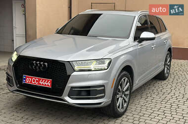Позашляховик / Кросовер Audi Q7 2017 в Ужгороді