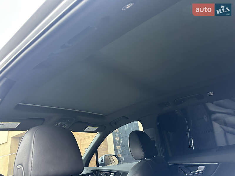 Внедорожник / Кроссовер Audi Q7 2017 в Ужгороде