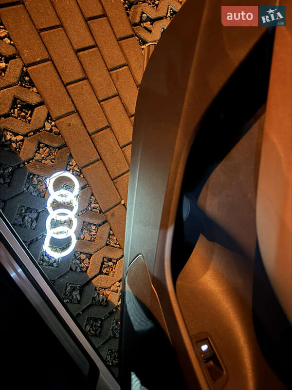 Внедорожник / Кроссовер Audi Q7 2023 в Харькове