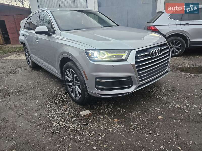 Внедорожник / Кроссовер Audi Q7 2019 в Стрые