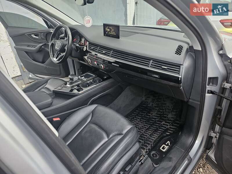 Внедорожник / Кроссовер Audi Q7 2019 в Стрые