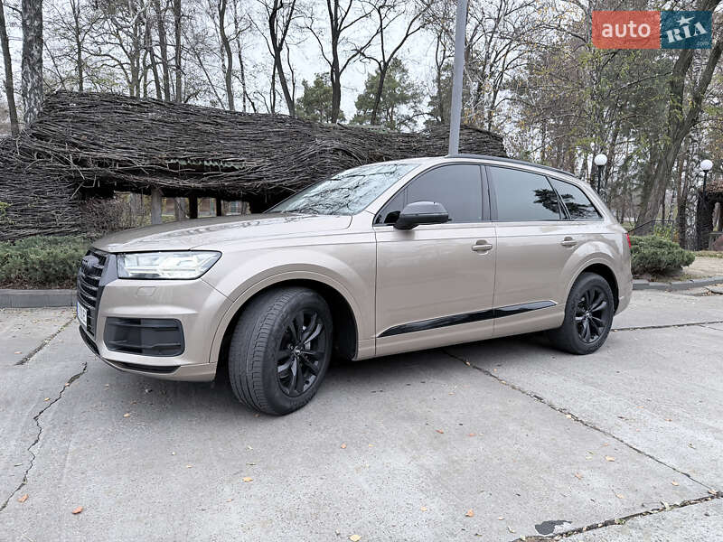 Внедорожник / Кроссовер Audi Q7 2018 в Киеве фото 16 Внедорожник / Кроссовер Audi Q7 2018 в Киеве