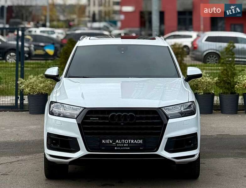 Позашляховик / Кросовер Audi Q7 2016 в Києві