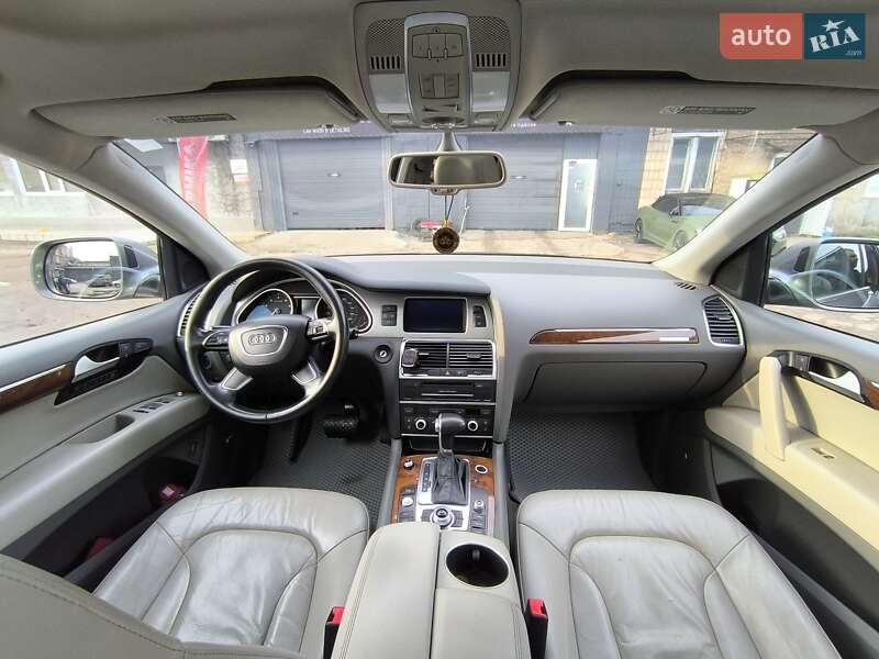 Позашляховик / Кросовер Audi Q7 2015 в Києві