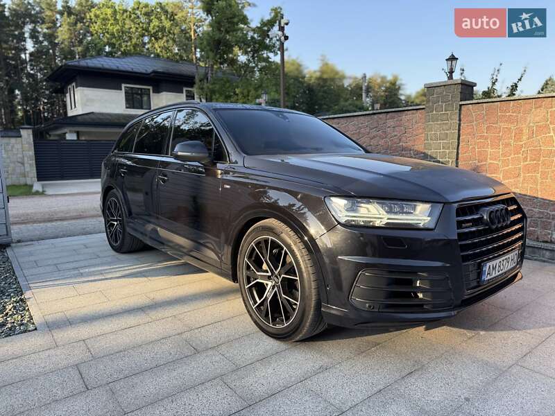 Позашляховик / Кросовер Audi Q7 2018 в Житомирі