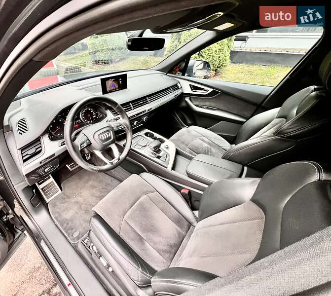 Позашляховик / Кросовер Audi Q7 2016 в Києві