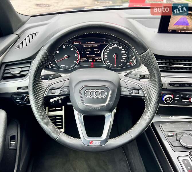 Позашляховик / Кросовер Audi Q7 2016 в Києві