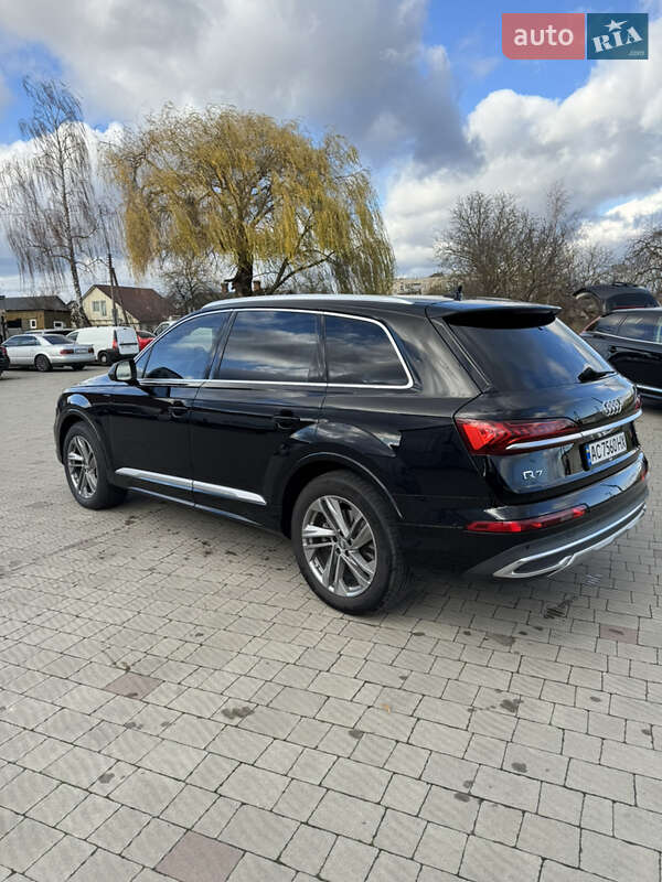 Позашляховик / Кросовер Audi Q7 2020 в Луцьку