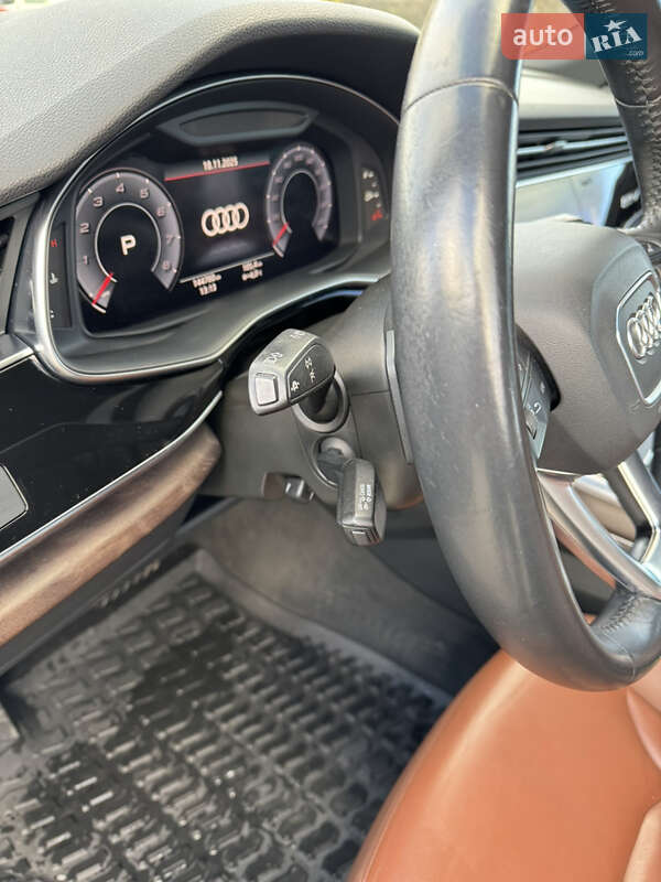 Позашляховик / Кросовер Audi Q7 2020 в Луцьку