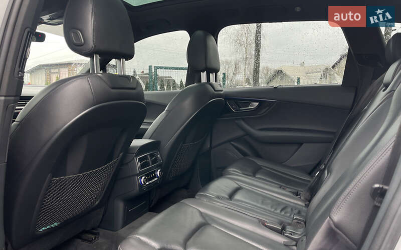 Позашляховик / Кросовер Audi Q7 2016 в Коломиї