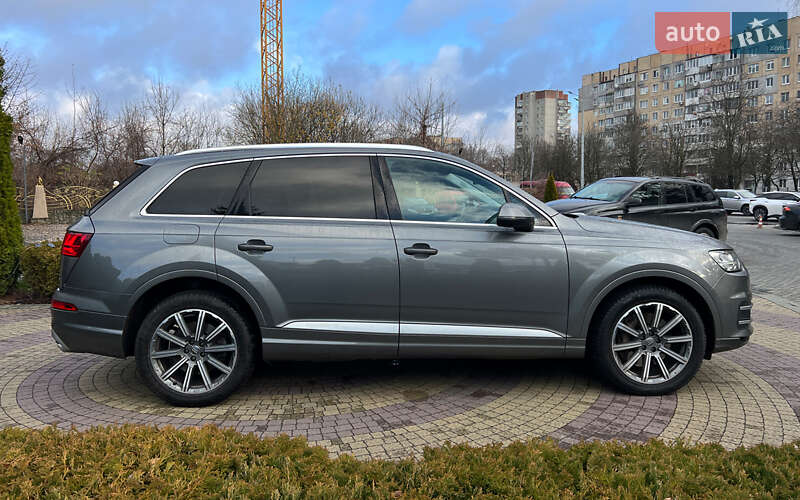 Позашляховик / Кросовер Audi Q7 2017 в Львові