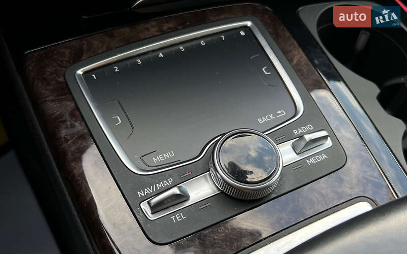 Позашляховик / Кросовер Audi Q7 2017 в Львові