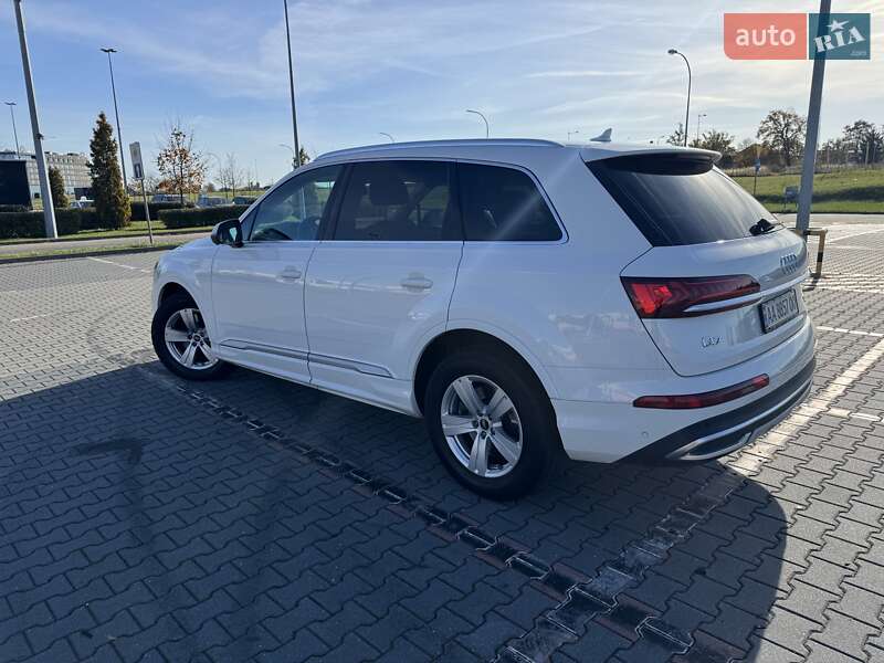 Внедорожник / Кроссовер Audi Q7 2021 в Киеве