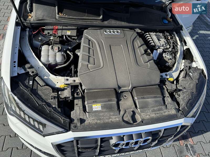 Внедорожник / Кроссовер Audi Q7 2021 в Киеве