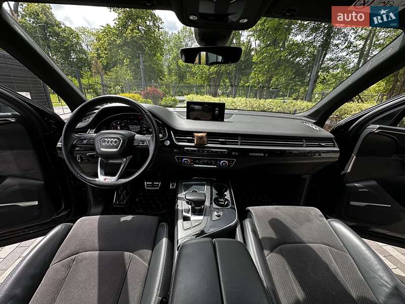 Позашляховик / Кросовер Audi Q7 2017 в Києві фото 18 Позашляховик / Кросовер Audi Q7 2017 в Києві