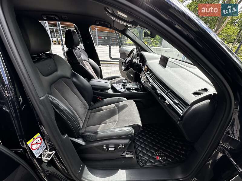 Позашляховик / Кросовер Audi Q7 2017 в Києві фото 19 Позашляховик / Кросовер Audi Q7 2017 в Києві