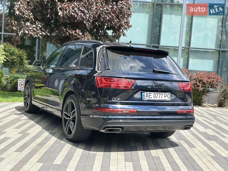Позашляховик / Кросовер Audi Q7 2017 в Києві фото 5 Позашляховик / Кросовер Audi Q7 2017 в Києві