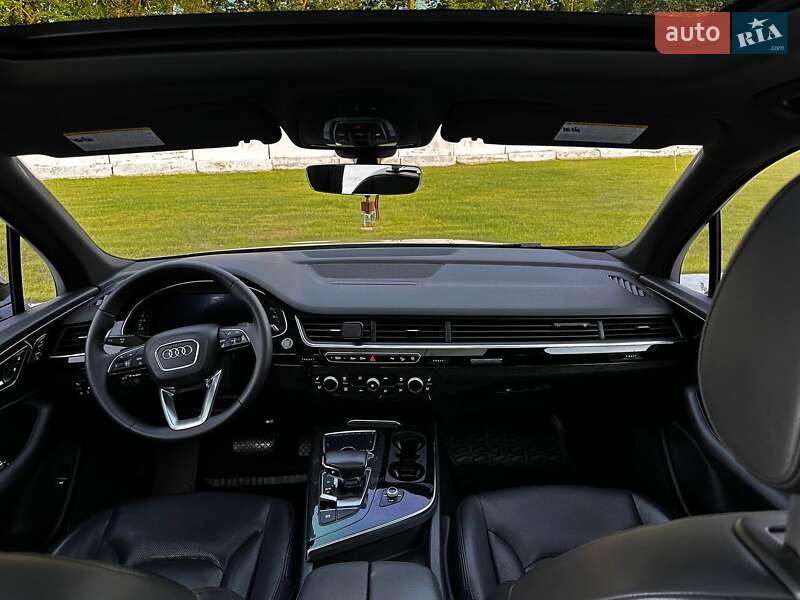 Позашляховик / Кросовер Audi Q7 2017 в Луцьку