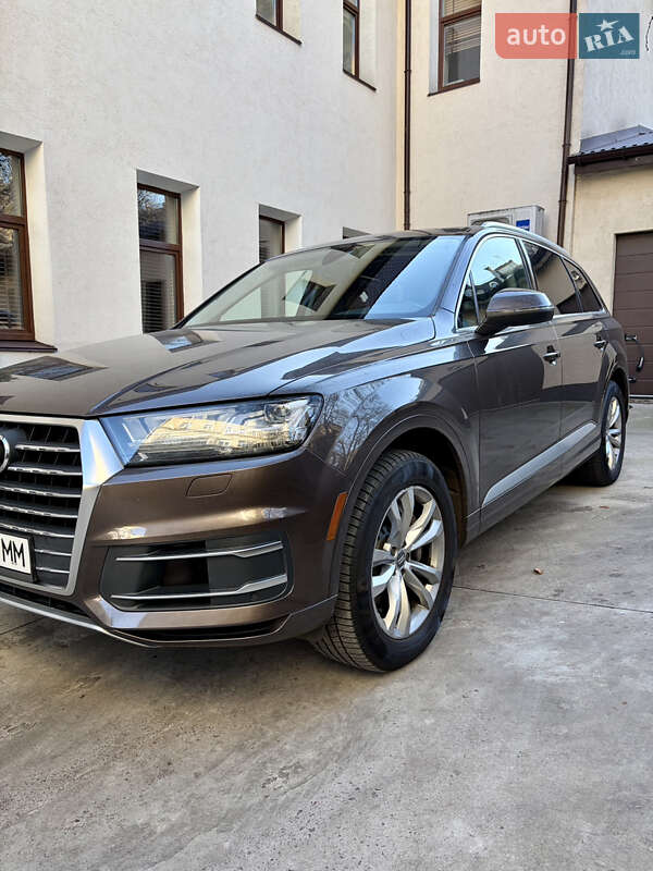 Внедорожник / Кроссовер Audi Q7 2016 в Киеве
