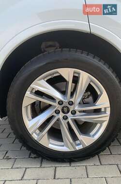 Внедорожник / Кроссовер Audi Q7 2021 в Житомире