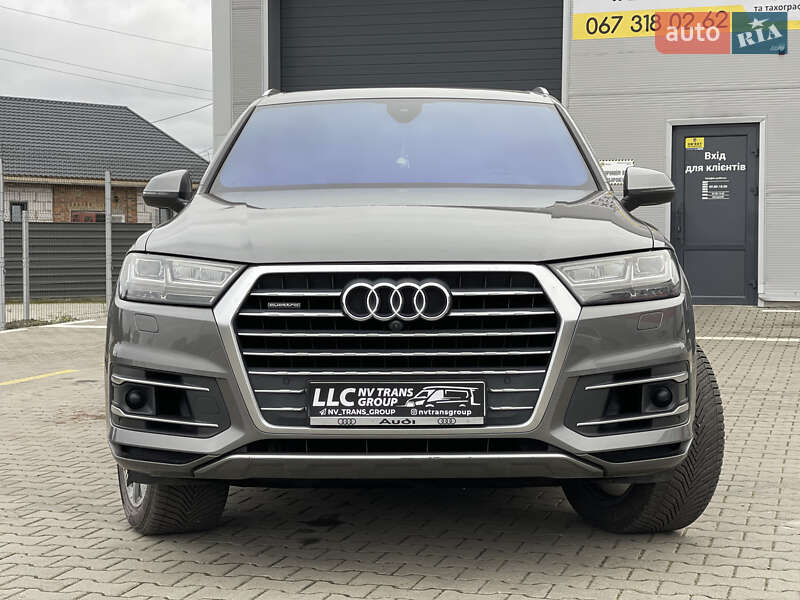 Позашляховик / Кросовер Audi Q7 2017 в Нововолинську