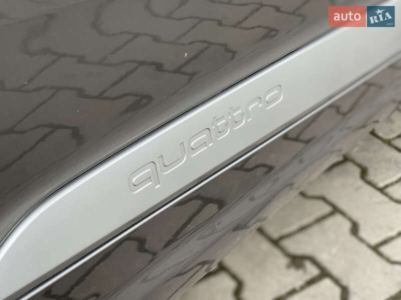 Позашляховик / Кросовер Audi Q7 2017 в Нововолинську