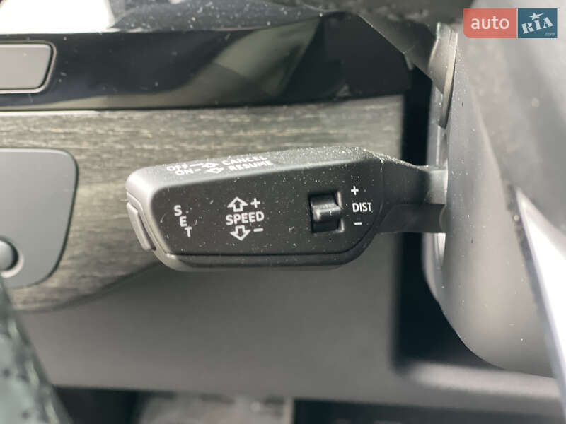 Позашляховик / Кросовер Audi Q7 2017 в Нововолинську