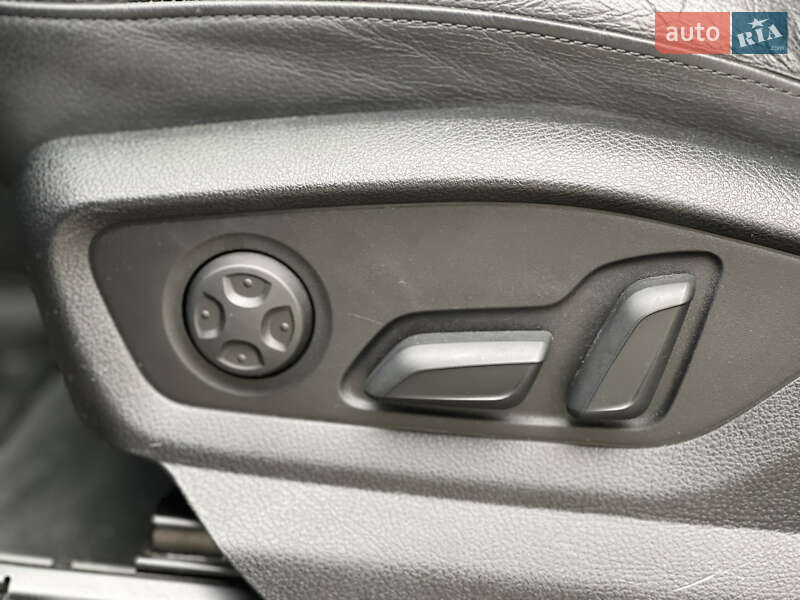 Позашляховик / Кросовер Audi Q7 2017 в Нововолинську