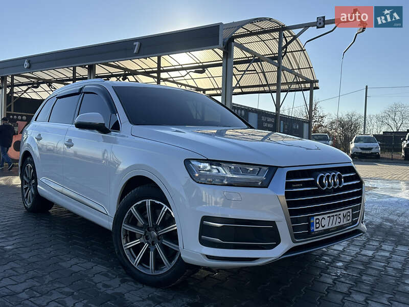 Позашляховик / Кросовер Audi Q7 2016 в Львові