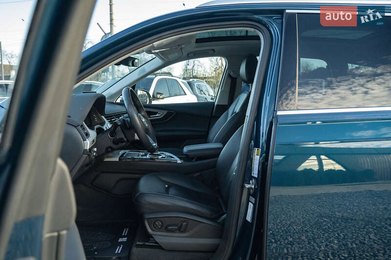 Позашляховик / Кросовер Audi Q7 2018 в Чернівцях фото 17 Позашляховик / Кросовер Audi Q7 2018 в Чернівцях