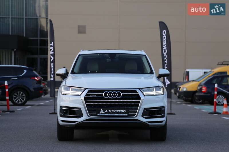 Позашляховик / Кросовер Audi Q7 2016 в Києві