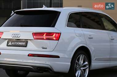 Внедорожник / Кроссовер Audi Q7 2016 в Киеве
