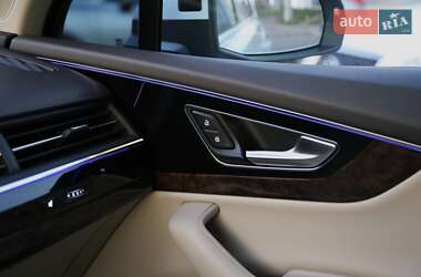 Внедорожник / Кроссовер Audi Q7 2016 в Киеве