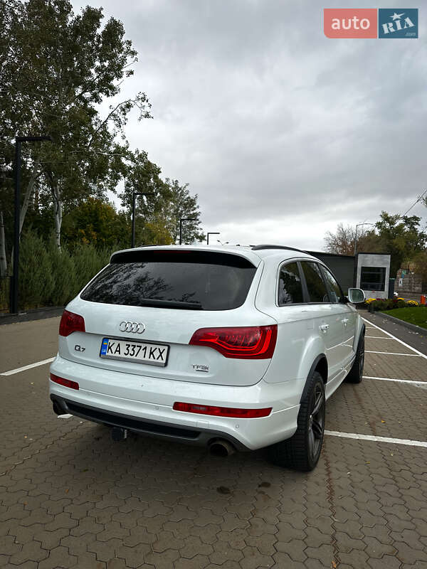 Внедорожник / Кроссовер Audi Q7 2013 в Киеве