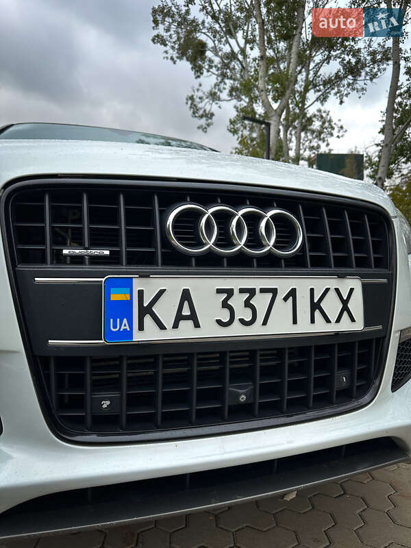 Внедорожник / Кроссовер Audi Q7 2013 в Киеве