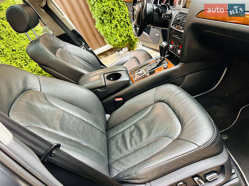 Позашляховик / Кросовер Audi Q7 2010 в Грушево